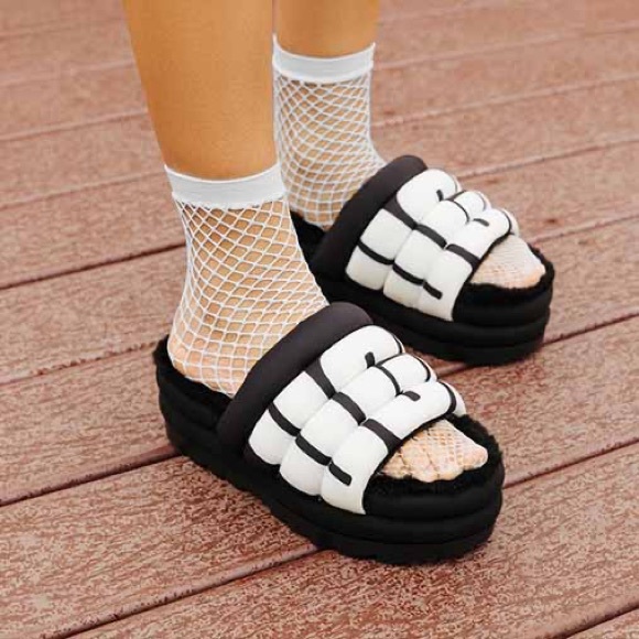 BrandNew UGG Maxi Slide Logo Super Cute! So fun! - Picture 10 of 12